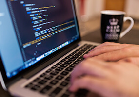 武漢新華電腦學校 湖北退役士兵定點培訓機構，助力計算機軟件開發(fā)人才培養(yǎng)